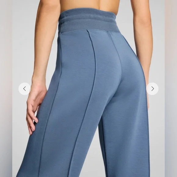 SPANX Women's Airessentials luxe Turtleneck and Straight Leg Pants Set in Rain - Picture 6 of 14